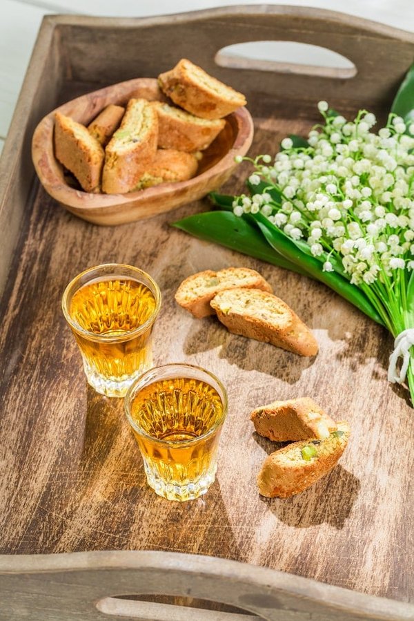 Quelles idées originales pour une soirée dégustation de vins inspirée des régions viticoles dans les films célèbres ?